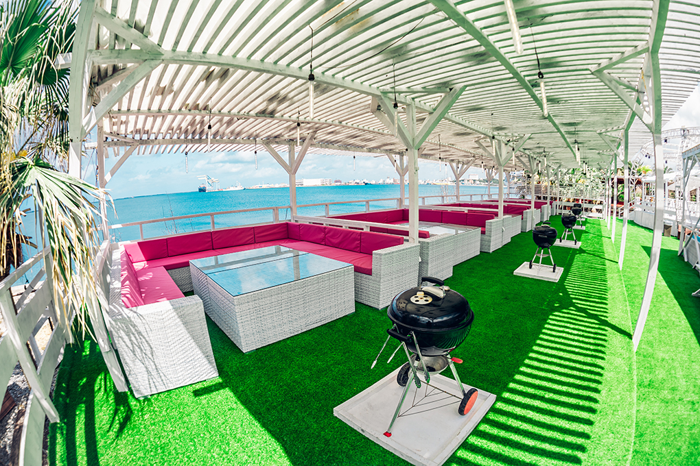 Cozy beach Club05
